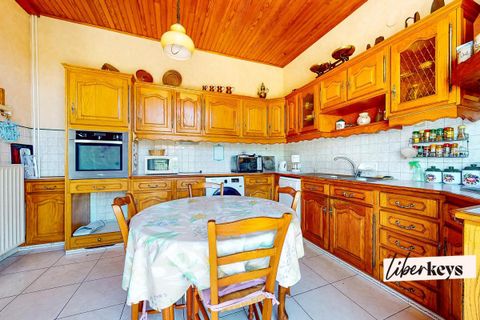 Villa en Brignais, Rhone, Brignais - € 850.000 | Ref: DOM28555 - photo 7