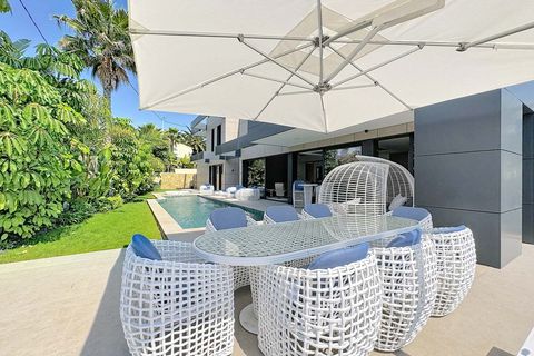Villa i Calpe, Alicante, Calpe - € 2.290.000 | Ref: SLV15-4632Y - foto 6