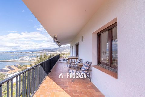 Villa a Roses, Gerona, Roses - € 650.000 | Ref: 3657 - foto 2