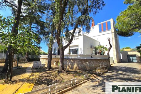 Villa in Bari, Bari, Bari - € 750.000 | Ref: DEGASPERI - foto 1