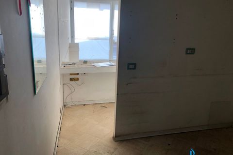 L'establiment comercial a Terni, Terni, Terni - € 350/mes | Ref: NOT-1802 - foto 3