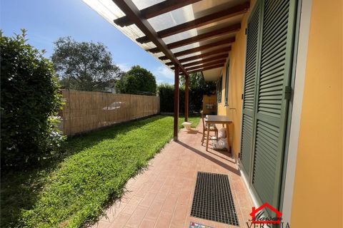 Villa a Massa, Massa and Carrara, Massa - € 1.200/mes | Ref: TZN 86 - foto 2