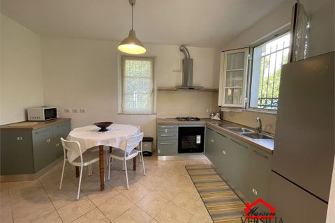 Villa a Massa, Massa and Carrara, Massa - € 1.200/mes | Ref: TZN 86 - foto 4