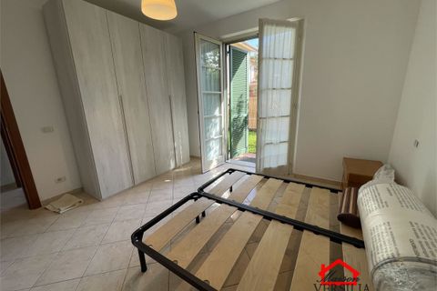 Villa a Massa, Massa and Carrara, Massa - € 1.200/mes | Ref: TZN 86 - foto 8