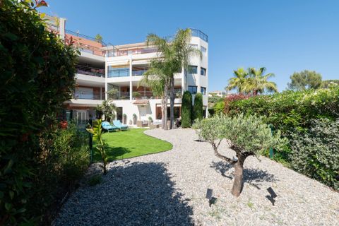 Lejlighed i Saint-Raphaël, Var, Saint-Raphaël - € 795.000 | Ref: 12951 - foto 15