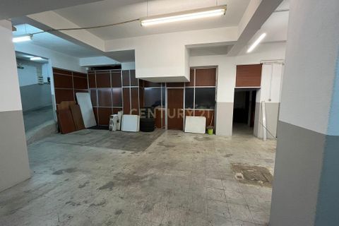 Erhvervsejendom i Queluz, Lisbon, Queluz - € 229.500 | Ref: C0444-00728 - foto 3