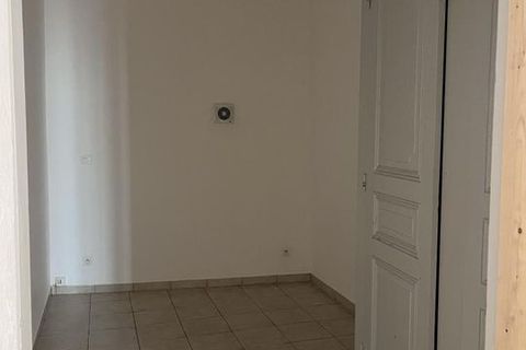 Apartament a Arles, Bouches-du-Rhone, Arles - € 650/mes | Ref: 577745 - foto 4
