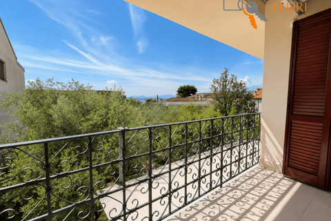 Villa i Bardolino, Verona, Bardolino - € 1.680.000 | Ref: LL246 - foto 8
