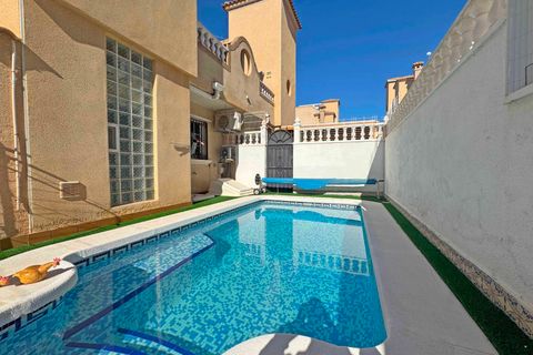 Town house in Orihuela Costa, Alicante - photo 2