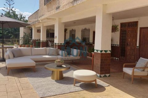 Villa i San Antonio De Benageber, Valencia - foto 1