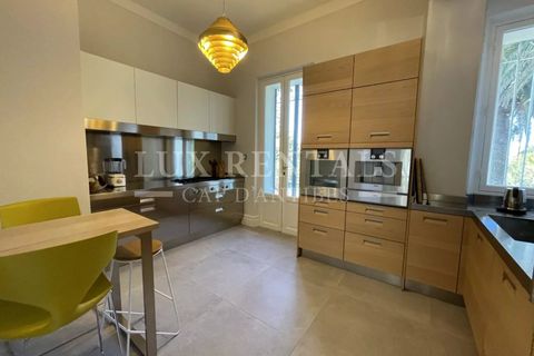 Villa i Antibes, Alpes-Maritimes, Antibes - € 2.499.000 | Ref: 7282556 - foto 11