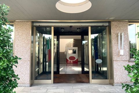 Erhvervsejendom i Trofarello, Turin, Trofarello - € 5.800.000 | Ref: 115941 - foto 1