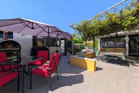 Villa a Pertuis, Vaucluse, Pertuis - € 575.000 | Ref: 3380 - foto 2