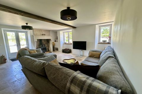 Villa in Bonnes, Charente, Bonnes - € 395.000 | Ref: BVI85217 - foto 5