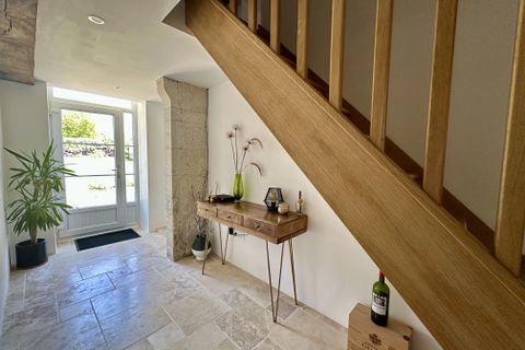 Villa in Bonnes, Charente, Bonnes - € 395.000 | Ref: BVI85217 - foto 7