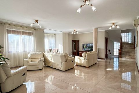 Villa i Altea, Alicante, Altea - € 630.000 | Ref: CLDMLS-13829 - foto 10