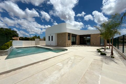 Villa in Los Montesinos, Alicante - photo 1
