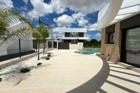 Villa in Los Montesinos, Alicante - photo 4