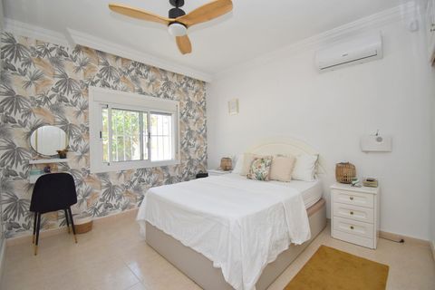 Villa i Punta Prima, Alicante, Punta Prima - € 529.999 | Ref: HE29126 - foto 16