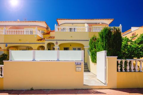 Rækkehus i Orihuela Costa, Alicante, Orihuela Costa - € 239.900 | Ref: MLSC5682302 - foto 4
