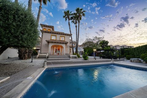 Villa i Playa Flamenca, Alicante, Playa Flamenca - € 529.900 | Ref: 13912 - foto 1