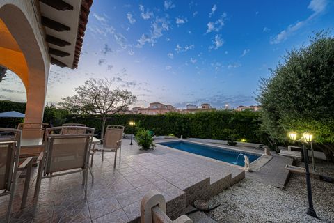 Villa i Playa Flamenca, Alicante, Playa Flamenca - € 529.900 | Ref: 13912 - foto 3