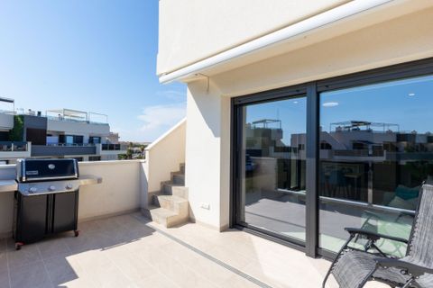Lejlighed i Playa Flamenca, Alicante, Playa Flamenca - € 495.000 | Ref: THKCI-2423-5172 - foto 4