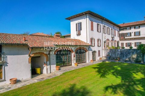 Villa i Daverio, Varese, Daverio - € 2 500 000 | Ref: ILO1826 - foto 9