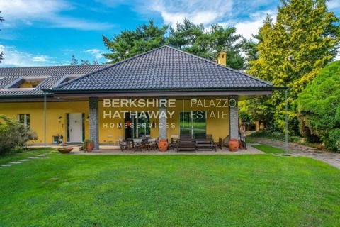 Villa en Angera, Varese, Angera - € 2.450.000 | Ref: ILO1828 - photo 12