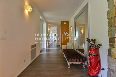 Villa en Angera, Varese, Angera - € 2.450.000 | Ref: ILO1828 - photo 24