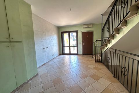 Villa i Guidonia Montecelio, Rome, Guidonia Montecelio - € 175.000 | Ref: san2 - foto 16