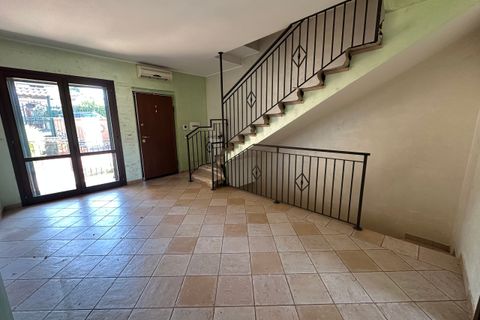Villa i Guidonia Montecelio, Rome, Guidonia Montecelio - € 175.000 | Ref: san2 - foto 17