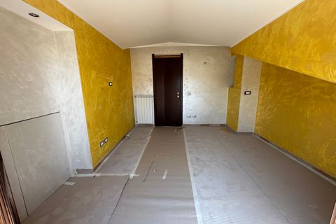 Villa i Guidonia Montecelio, Rome, Guidonia Montecelio - € 175.000 | Ref: san2 - foto 31