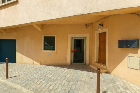 L'establiment comercial a Ceyreste, Bouches-du-Rhone, Ceyreste - € 5.460/mes | Ref: GDU-043188-1014 - foto 2