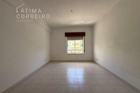 Apartament a Almada, Setubal, Almada - € 1.100/mes | Ref: 37.26 - foto 3