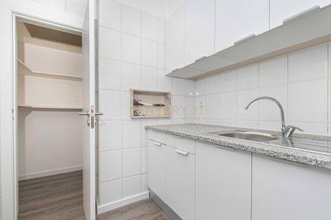 Lejlighed i Amadora, Lisbon, Amadora - € 280.000 | Ref: C0483-01883 - foto 14