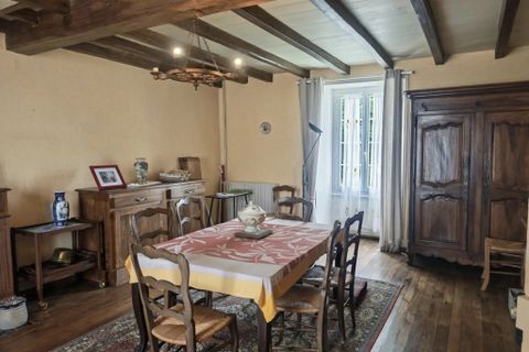 Villa i Aubeterre-sur-Dronne, Charente, Aubeterre-sur-Dronne - € 299.600 | Ref: BVI84745 - foto 7