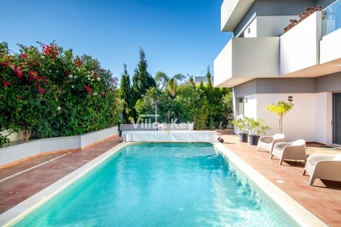 Villa en Lagos, Faro, Lagos - € 1.785.000 | Ref: V968 - photo 1