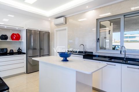 Villa en Lagos, Faro, Lagos - € 1.785.000 | Ref: V968 - photo 11