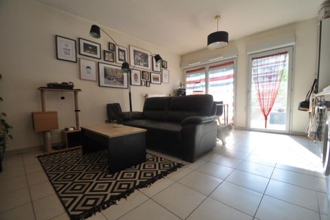 Apartament a Bron, Rhone, Bron - € 975/mes | Ref: 3971 - foto 2