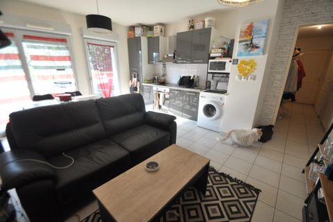 Apartament a Bron, Rhone, Bron - € 975/mes | Ref: 3971 - foto 4