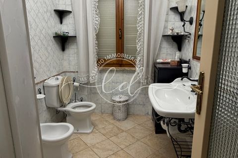Stadthaus in Seravezza, Lucca, Seravezza - € 3.000/Monat | Ref: 2725 - Foto 8