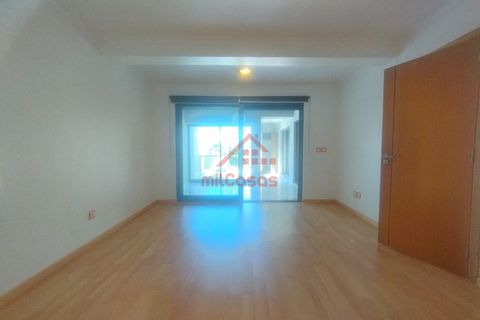 Apartament a Matacaes, Lisbon, Matacaes - € 800/mes | Ref: M3497 TVD (2) - foto 11