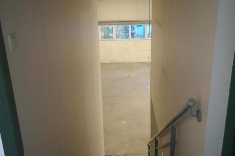 L'establiment comercial a Grenade, Haute-Garonne, Grenade - € 52.536/mes | Ref: LLOC97327 - foto 8
