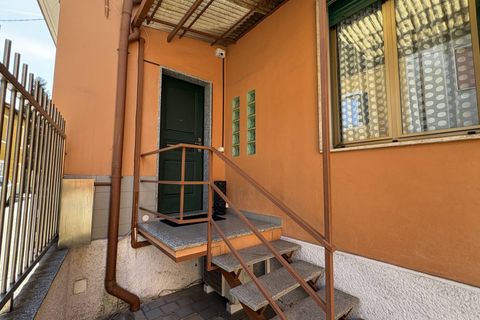 Villa a Rho, Milan, Rho - € 14.400/mes | Ref: FOSC - foto 3