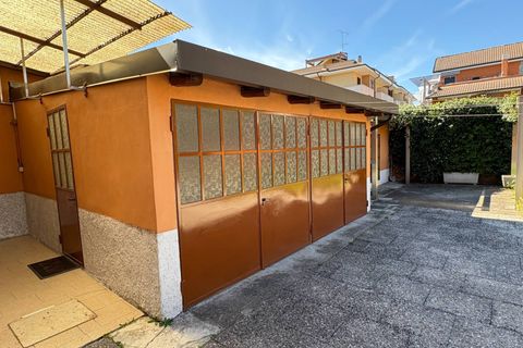 Villa a Rho, Milan, Rho - € 14.400/mes | Ref: FOSC - foto 4