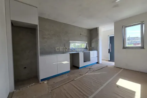 Lejlighed i Maia, Porto, Maia - € 265.000 | Ref: C0393-01445 - foto 1
