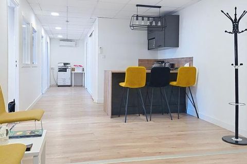 L'establiment comercial a Bron, Rhone, Bron - € 6.600/mes | Ref: Bureau_16m2 - foto 3