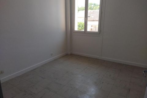 Apartament a Objat, Correze, Objat - € 399/mes | Ref: 260617-135257 - foto 2