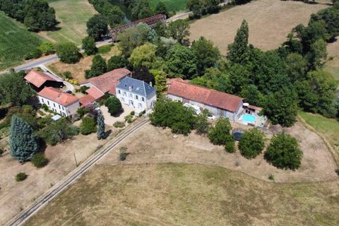 Villa i Aubeterre-sur-Dronne, Charente, Aubeterre-sur-Dronne - € 495.000 | Ref: BVI85330 - foto 2